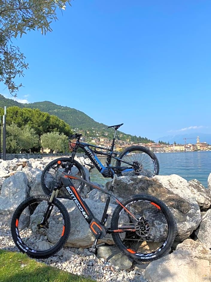 Bike Hotel Touring Gardone Riviera & Beach