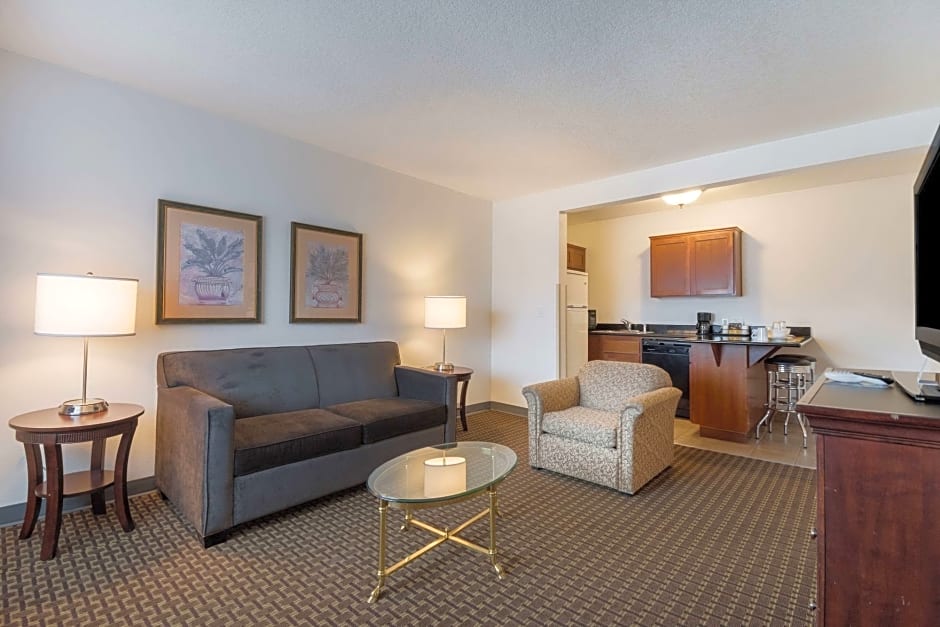 Quality Inn & Suites Airport