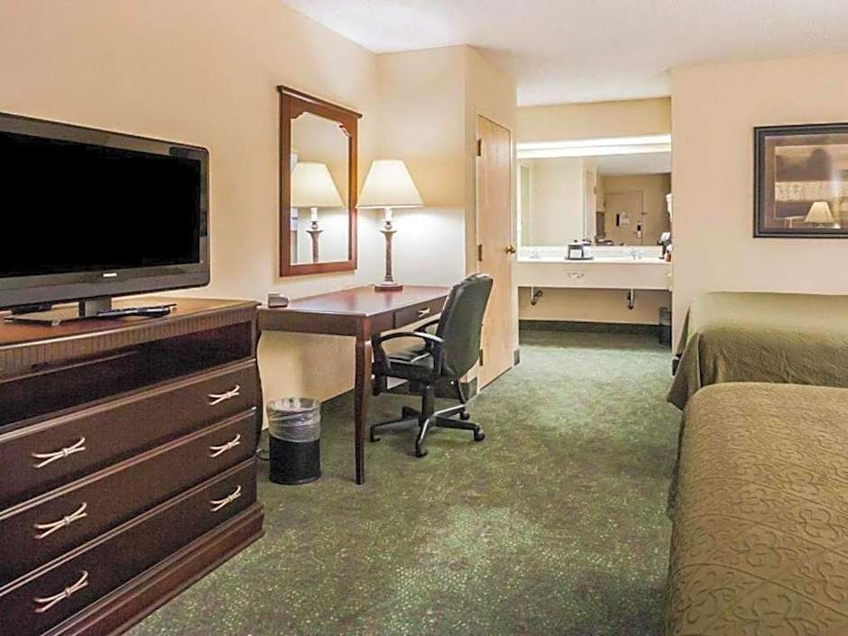 Quality Inn Paris