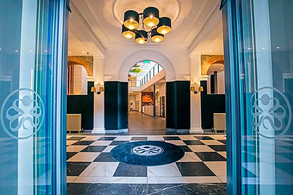 Sandman Signature Aberdeen Hotel & Spa