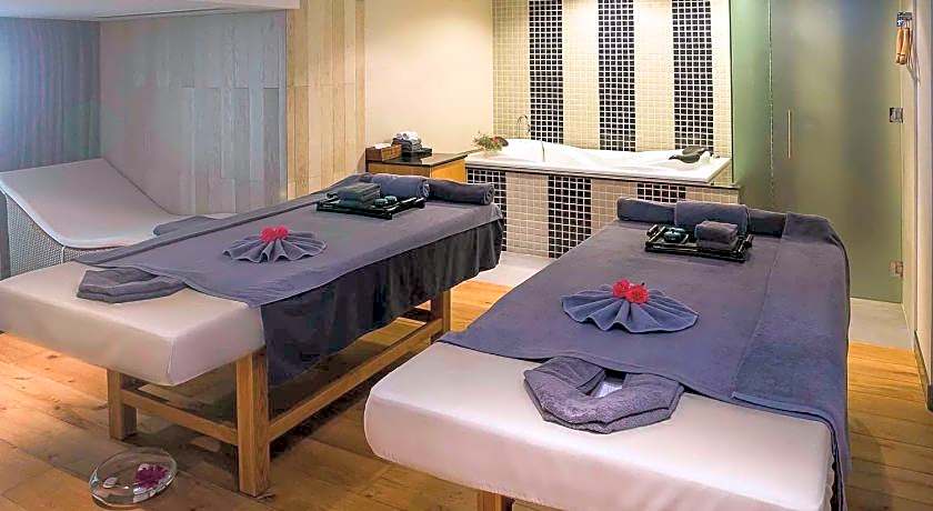 Novotel Saigon Centre Hotel