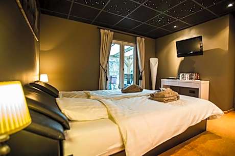 Cottage with Garden View