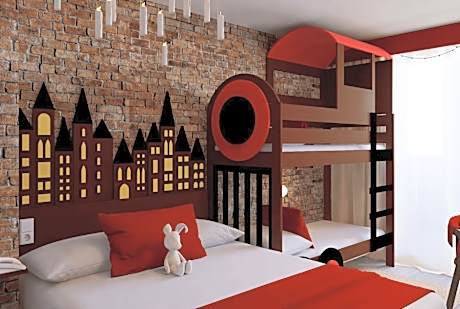 SUPREME MAGIC KINGDON ROOM ( 2 ADULTS)