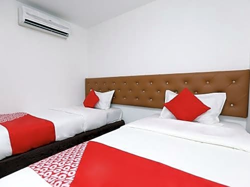 OYO 89672 Eg Hotel Jj