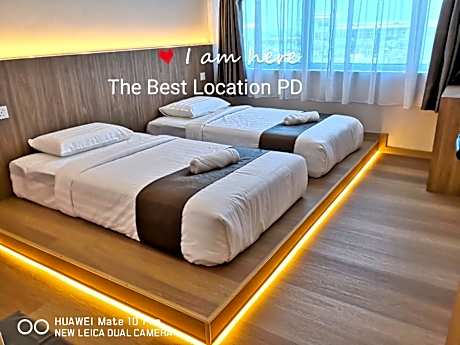 Twin Room for 2 People with Private Bathroom