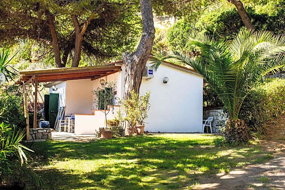 Residence Mandel 2 by Mandel Club