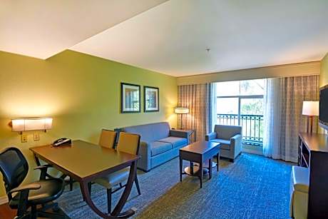 Executive King Suite - Non-Smoking