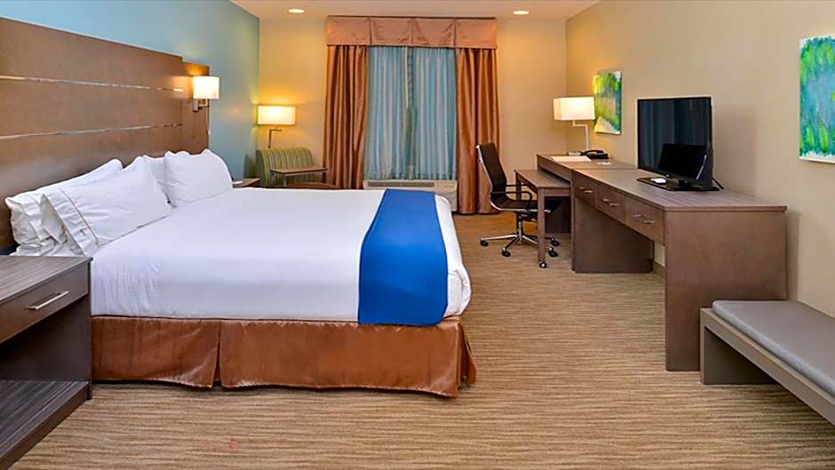 Holiday Inn Express and Suites Schulenburg By IHG