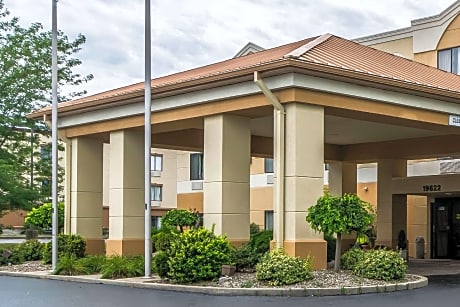 Quality Inn & Suites Evansville