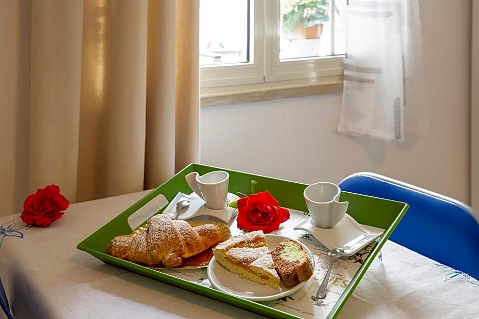 Anna e Augusto B&B --Embrace the world--4-minute walk from the Old Town丨Authentic local experience丨English-speaking staff and Wi-Fi - free shuttle to the station