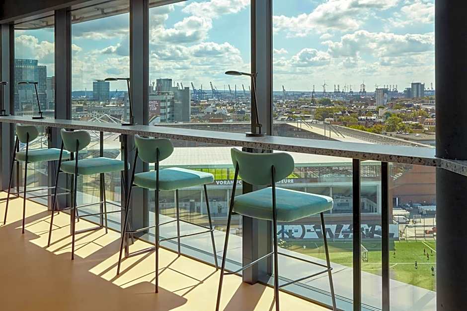 REVERB by Hard Rock Hamburg