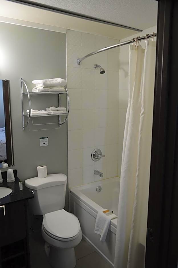 Premium Inn & Suites