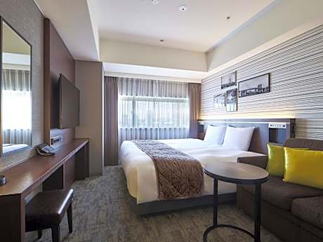 Superior King Room - High Floor - Non-Smoking