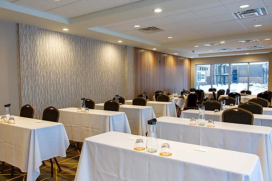 Holiday Inn Hotel & Suites - Mount Pleasant By IHG