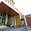 Convenient Grand Plus Hotel Suvarnabhumi
