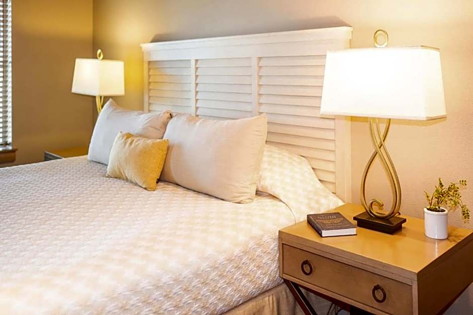 The Lodge at Columbia Point