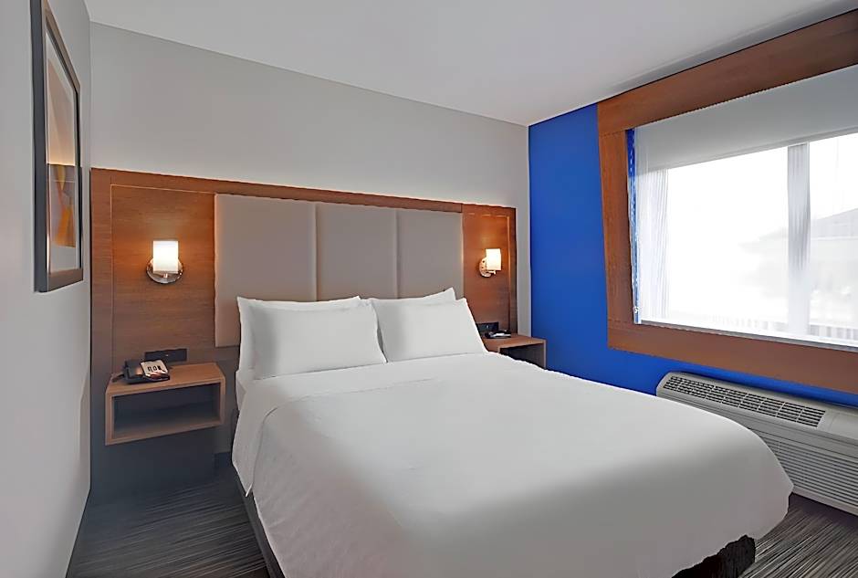 Holiday Inn Express Marshall By IHG