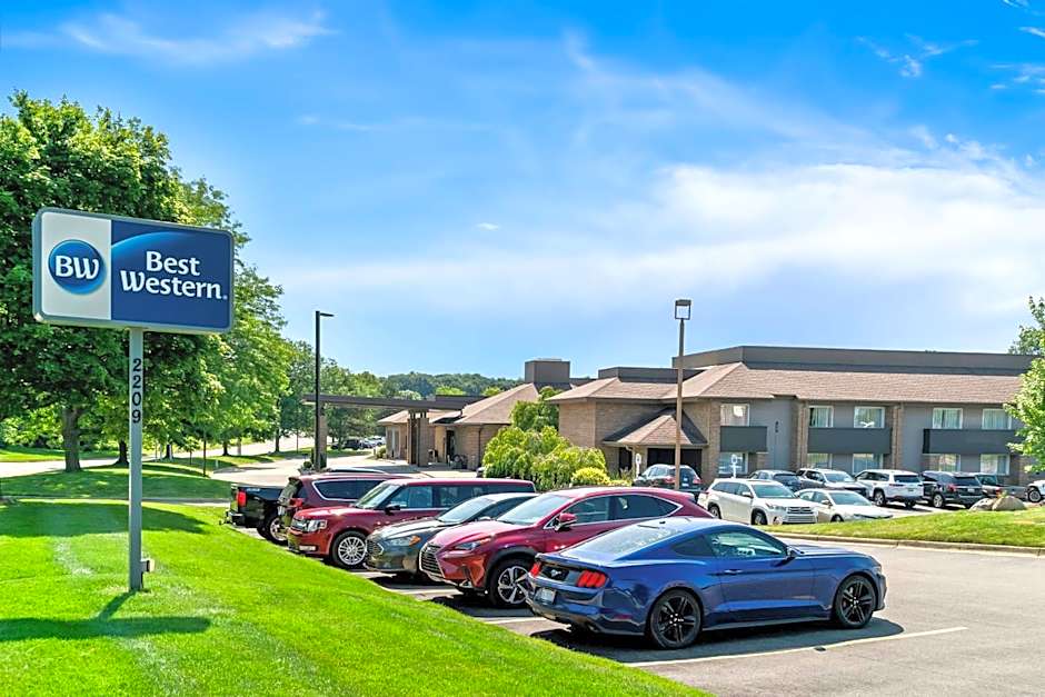 Best Western Okemos/East Lansing Hotel & Suites
