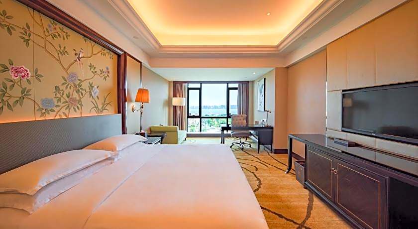 Sheraton Shantou Hotel