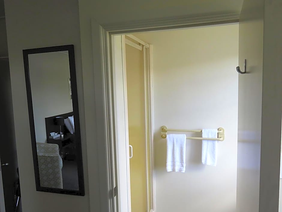 Admirals Motor Lodge