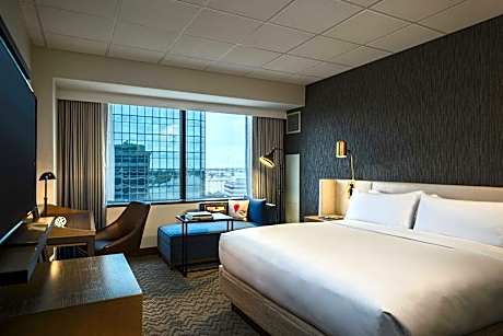 Club lounge access, Guest room, 2 Queen, High floor