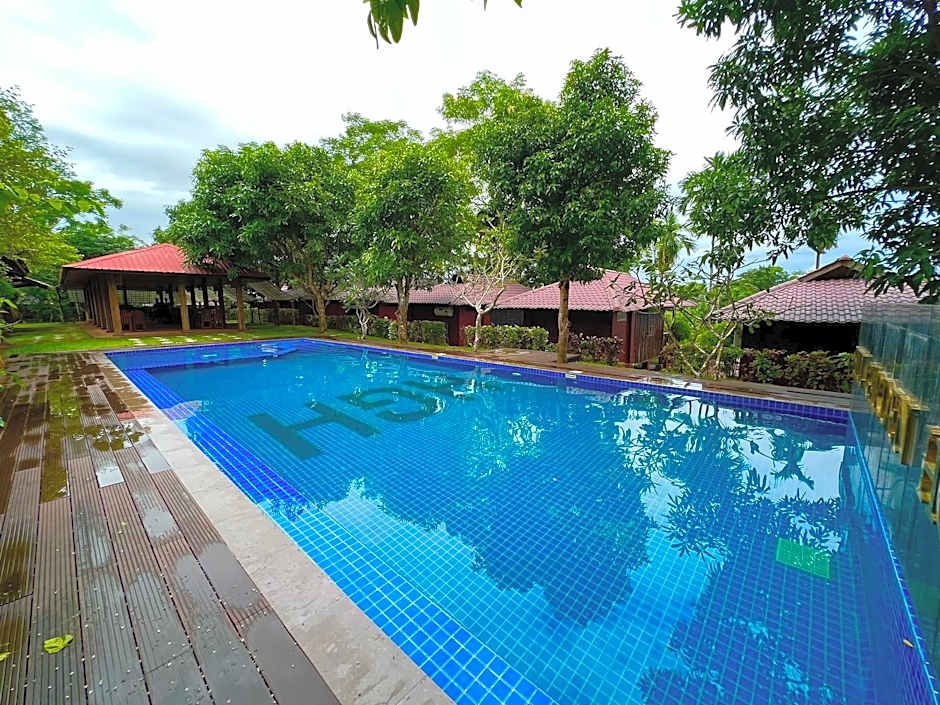 Hill Garden Hotel