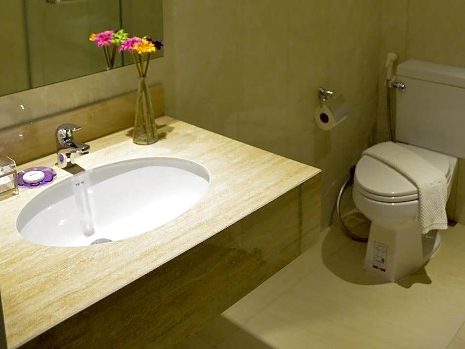 The Scenery City Hotel