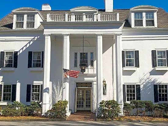 CRABTREES KITTLE HOUSE RESTAURANT & INN - BED AND BREAKFAST