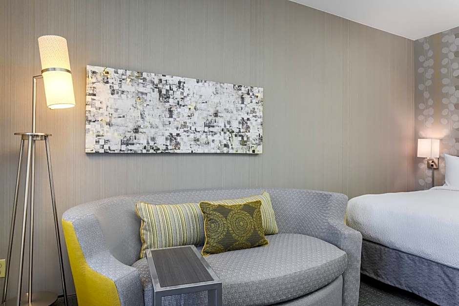 Courtyard by Marriott Roseville Galleria Mall/Creekside Ridge Drive