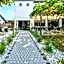 Logis Gnàc é Pause Hôtel et Bistro