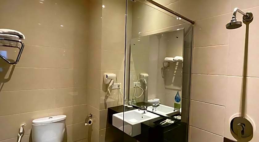 Kings Hotel Nagoya Batam