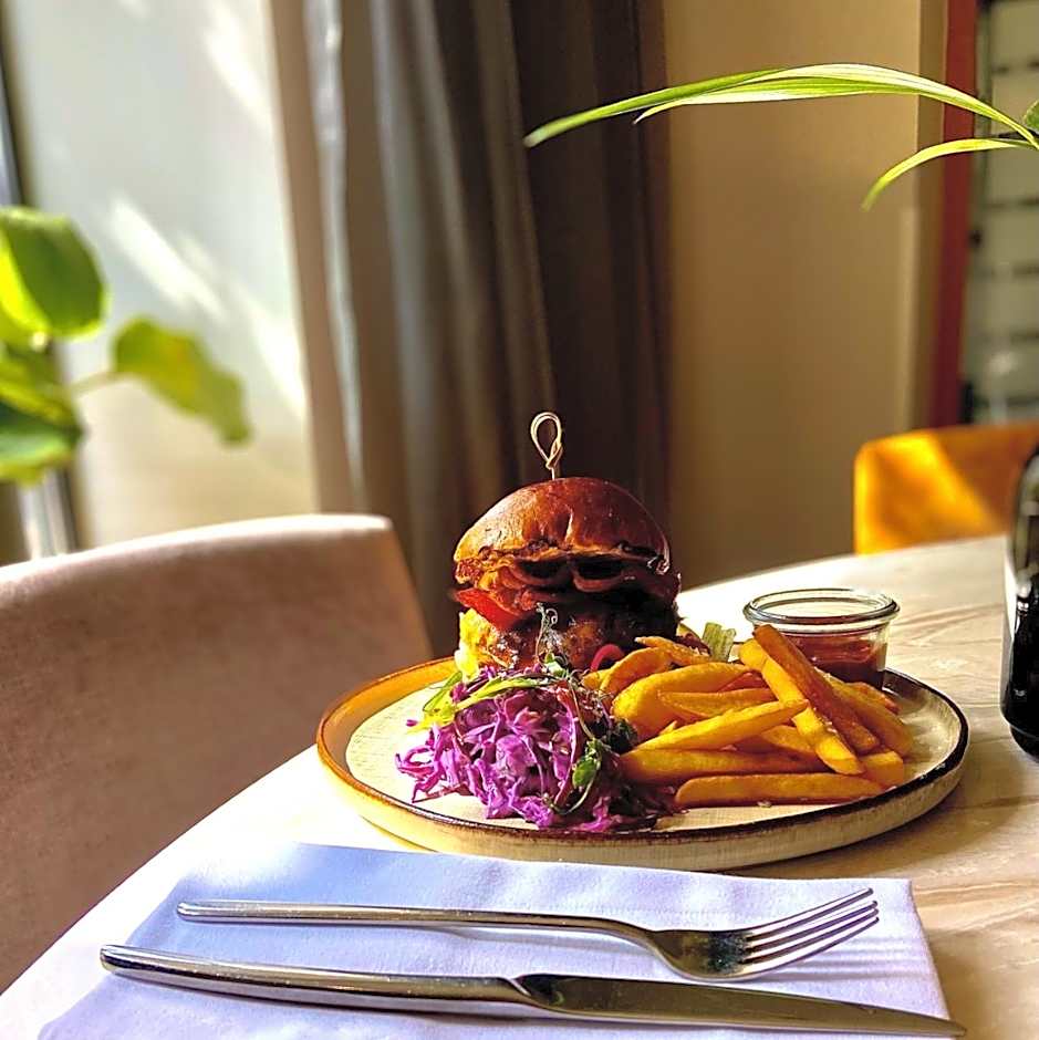 MERCURE KLAIPEDA CITY HOTEL, Meetings, Events, Restaurant & Bar - Accor Group, Pet Stay FREE