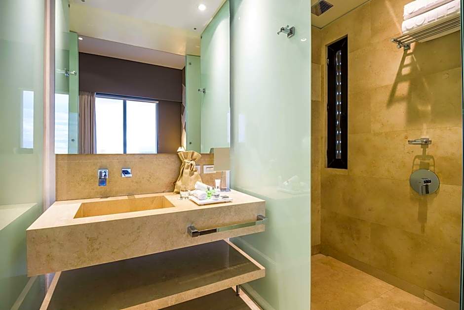 NH Collection Bogota Terra 100 Royal