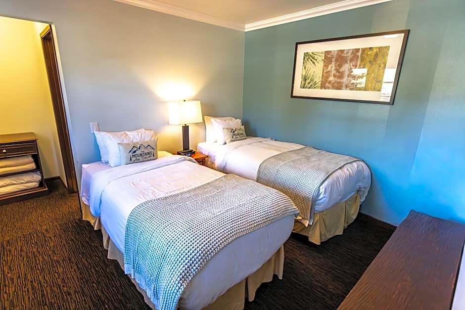 The Mammoth Creek Inn