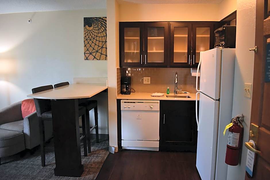 Staybridge Suites Cranbury - South Brunswick By IHG