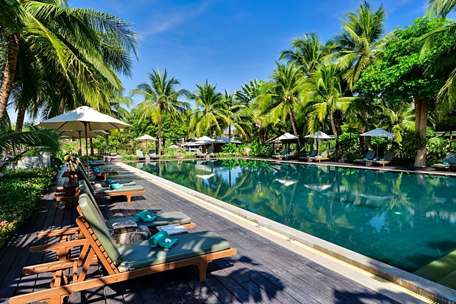 Royal River Kwai Resort & Spa