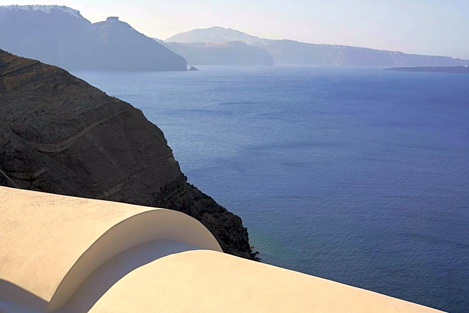 Mystique, a Luxury Collection Hotel, Santorini