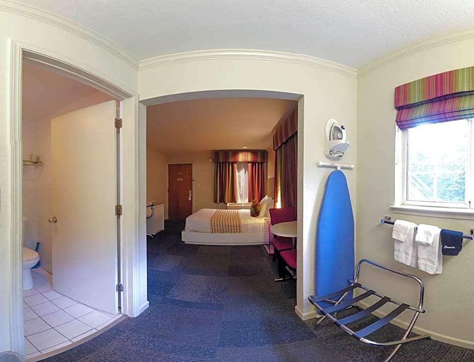 Inn at Golden Gate
