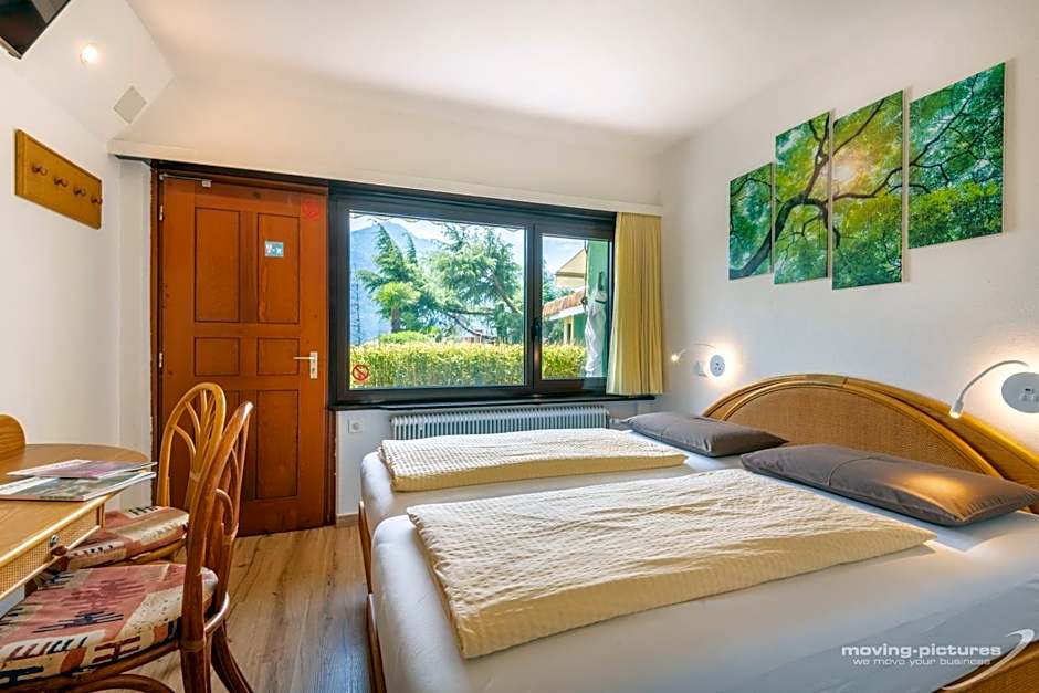 Bamboohouse Motel Riazzino