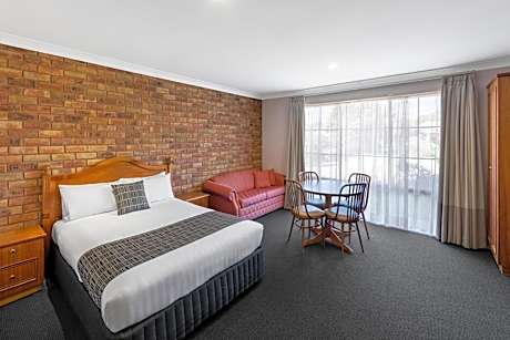 One-Bedroom Family Suite