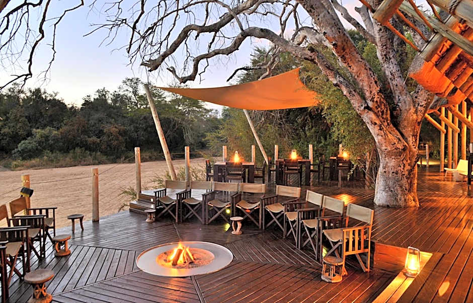 Rhino Post Safari Lodge