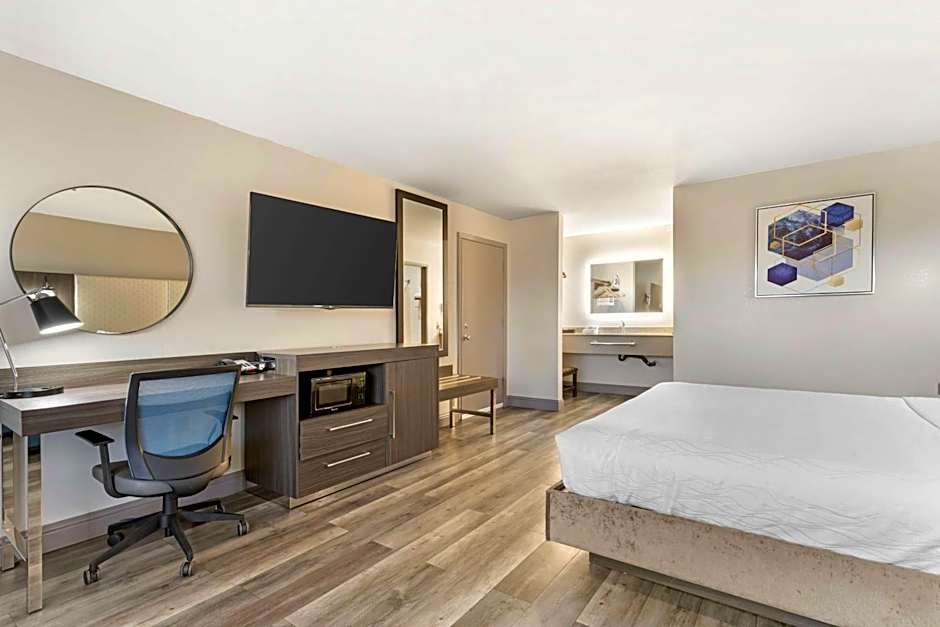 Best Western Marina State Beach