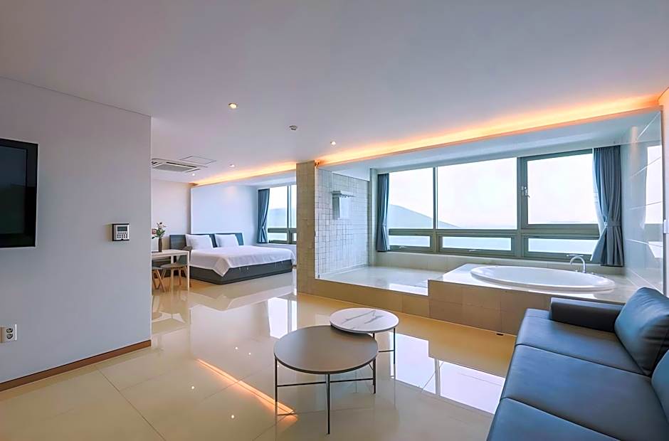 HOTEL SANGSANG & Private Sang Sang Pool Villa