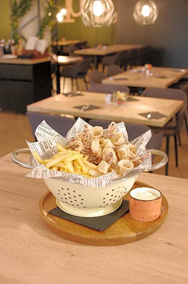 Lipa, Hotel & Bistro