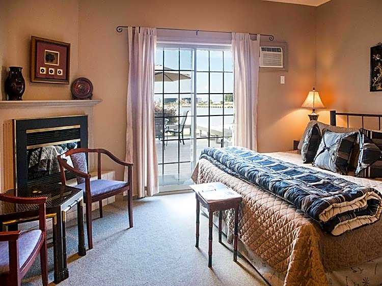 Inn on the Harbour and Telegraph House