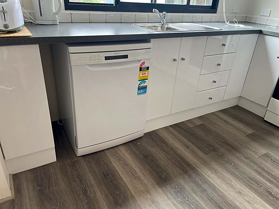 Lakes Main Holiday Park