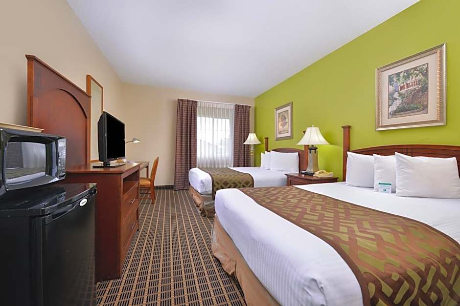 Regency Inn Geneseo IL I-80