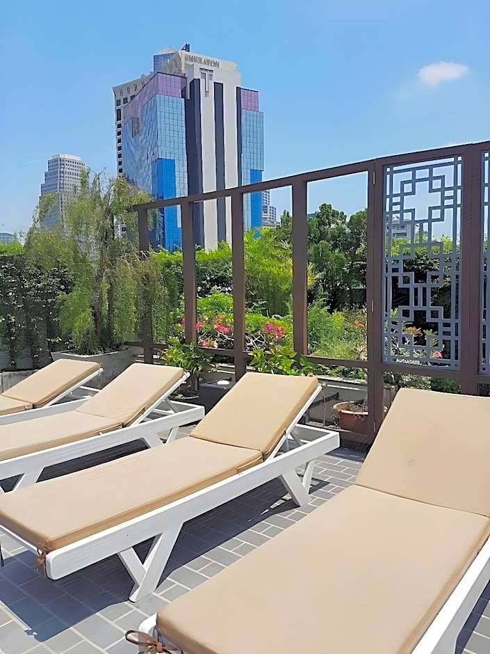 Ruamchitt Plaza Hotel