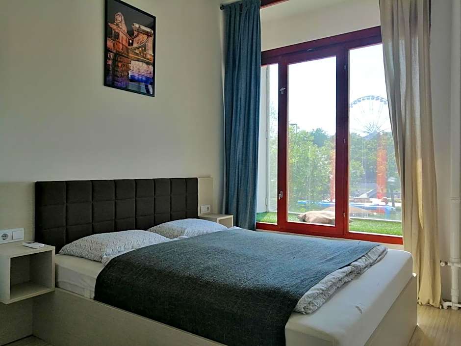 Zoom-Budapest Apartments