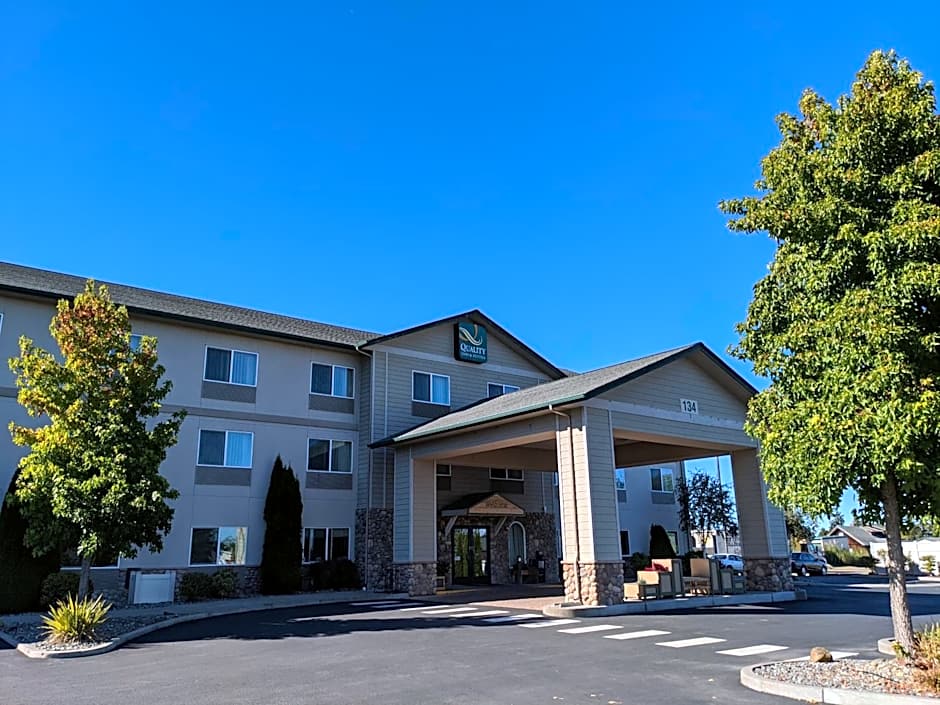 Quality Inn & Suites Sequim at Olympic National Park